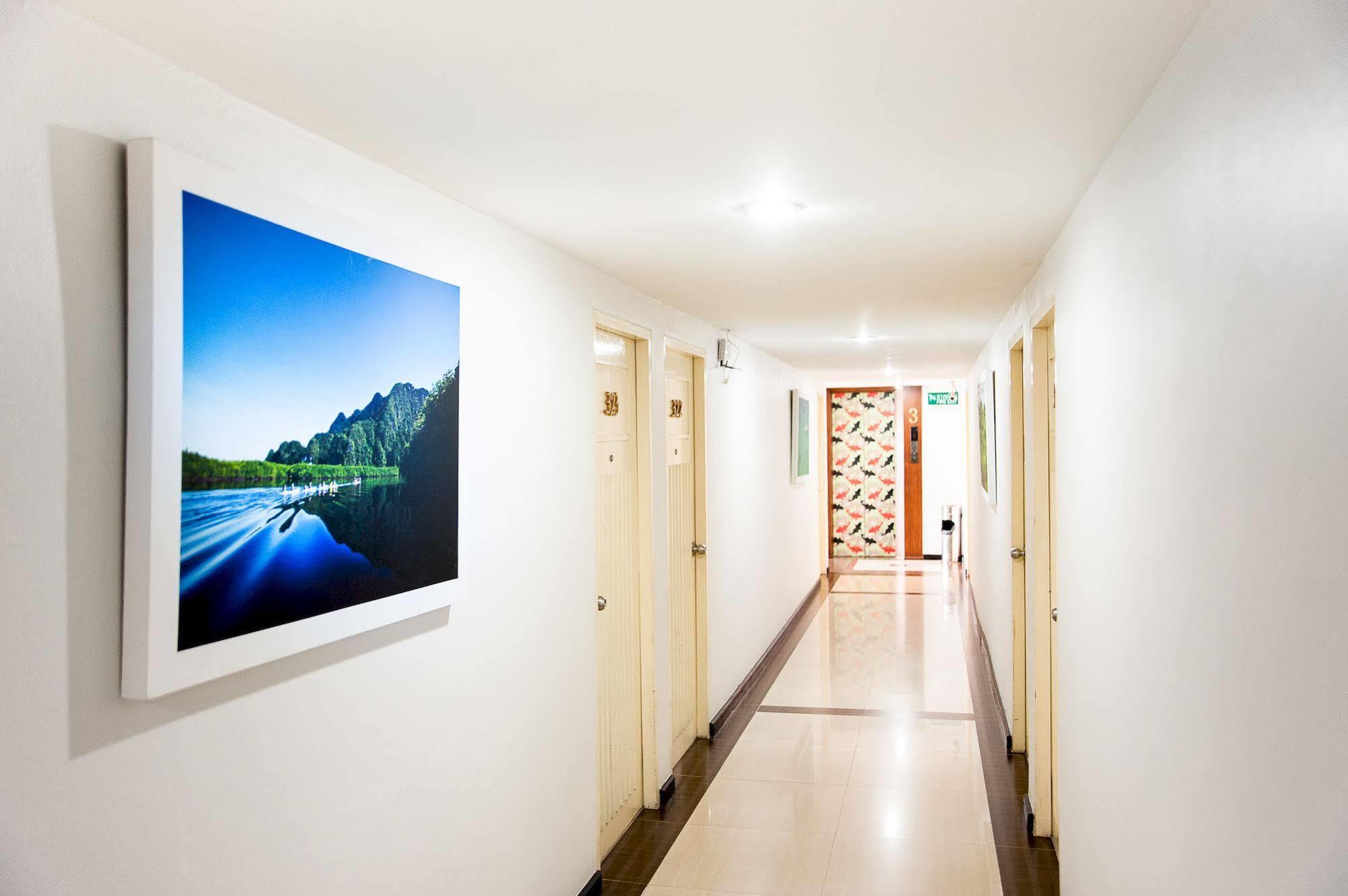 Crystal Inn Phuket Exterior foto